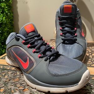 Nike Women’s Nike flex Trainer size 10
